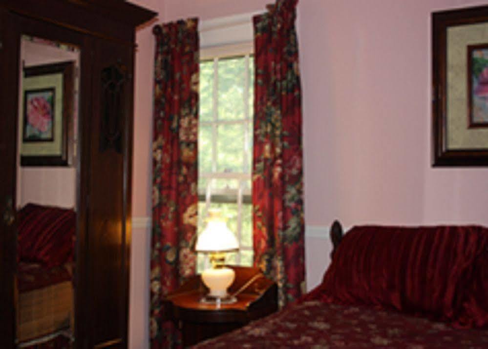 Black Mountain Inn Экстерьер фото